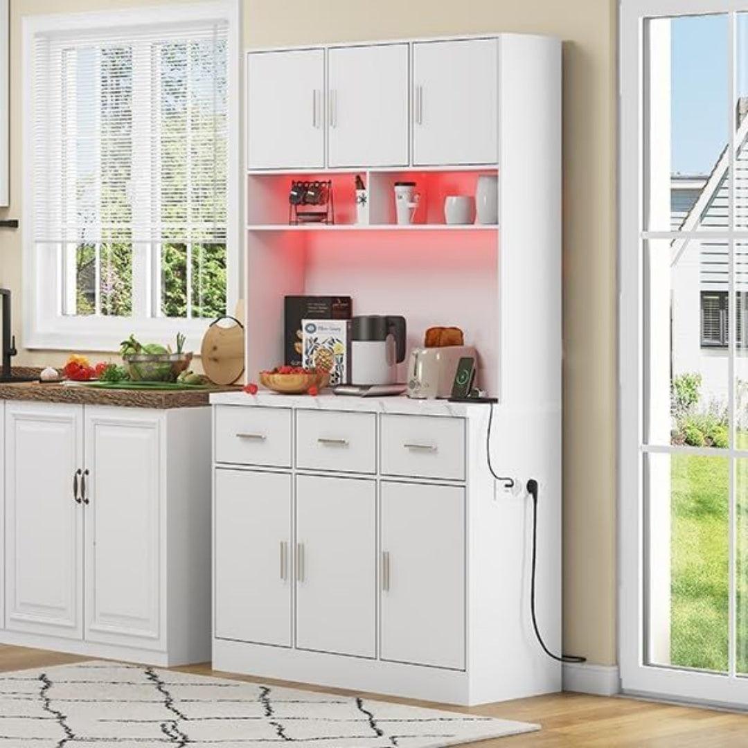 Le charme du rangement avec ce buffet avec tiroirs, avec portes, coloris blanc et vert